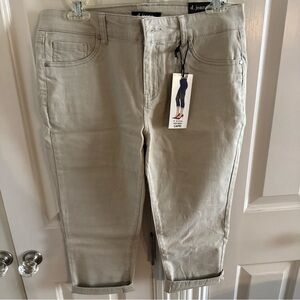 d. jeans Women’s Light Tan High Waisted Capris Size 10 New